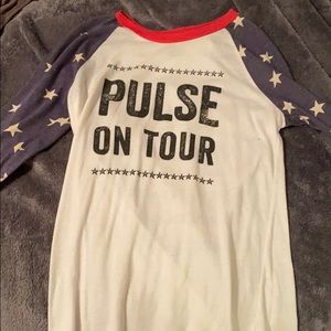 Long sleeves t shirt